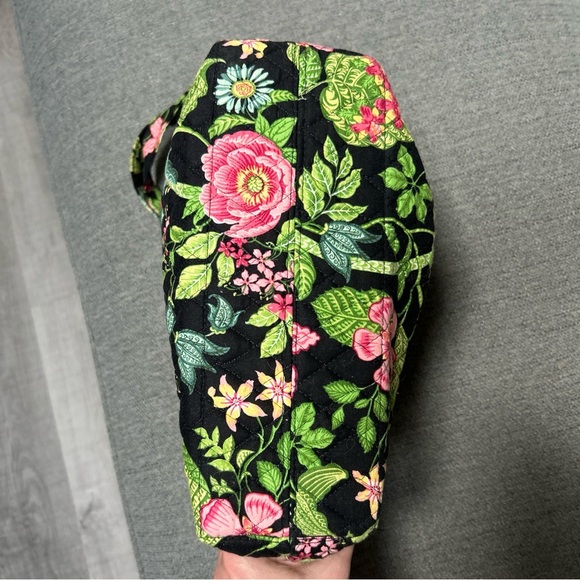 Vera Bradley Tote and Pouch Set - Picture 10 of 15